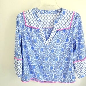 Vineyard Vines Blue and White Top Neon Pink Trim